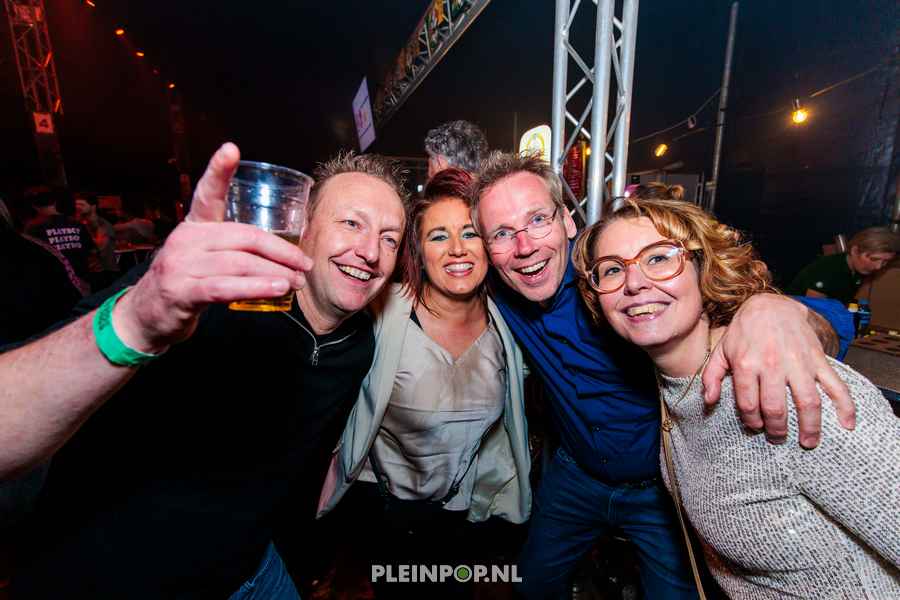 Publiek Bewerkt    (105)